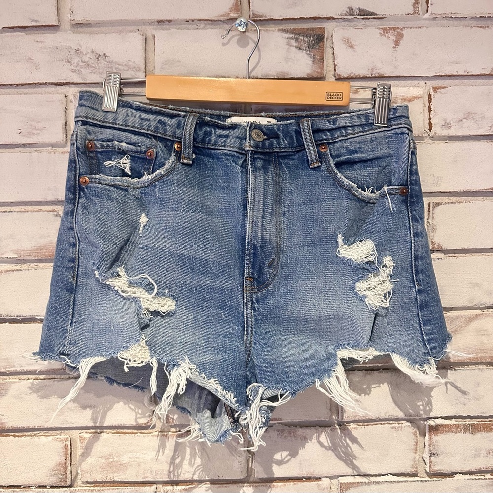 Abercrombie and Fitch Jean shorts Mom Short High Rise